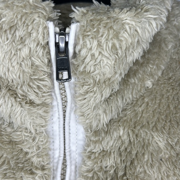 Patagonia Woman’s Los Gatos Fleece Vest, Size Medium - Picture 3 of 6